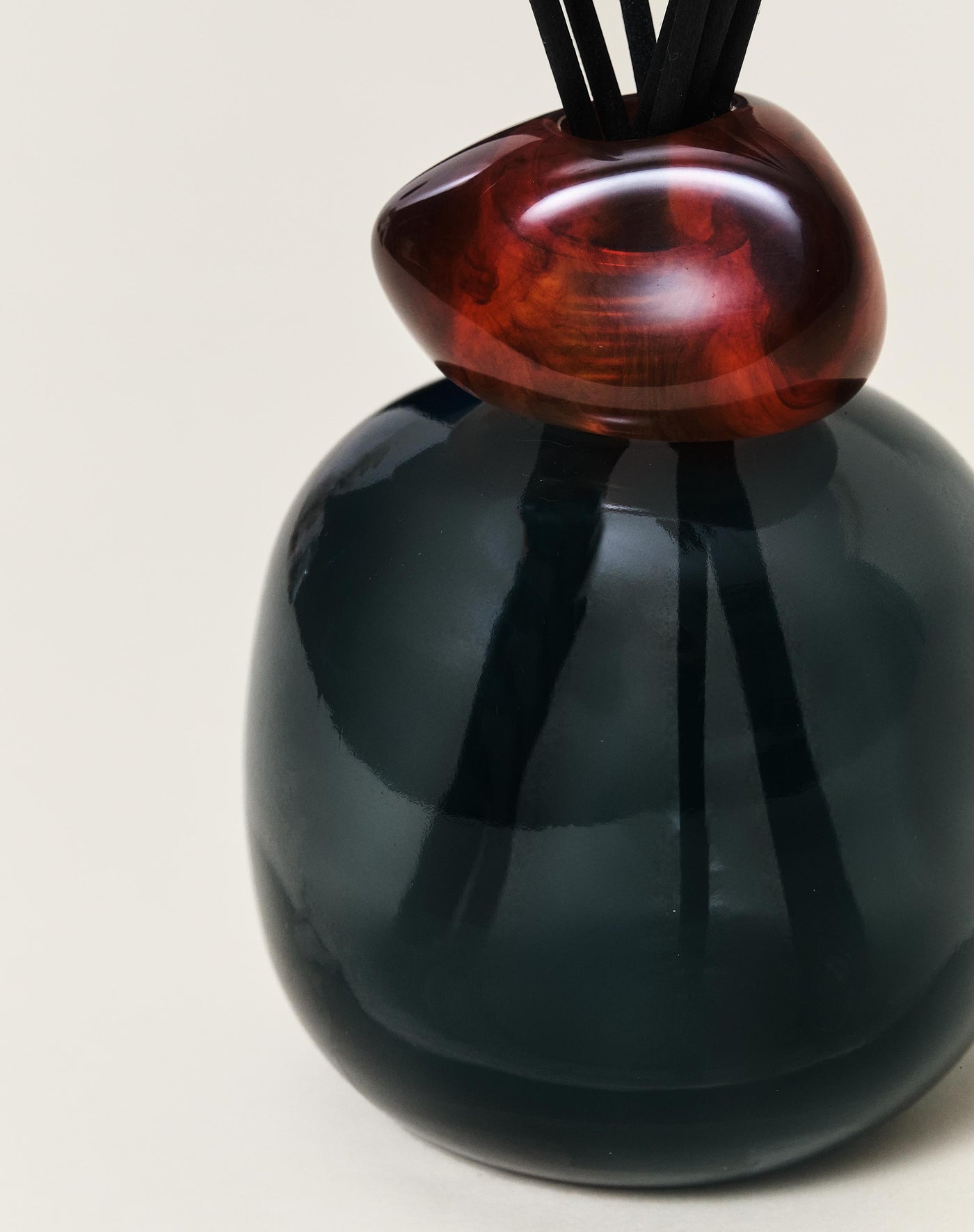 Black Mineral Scented Bouquet