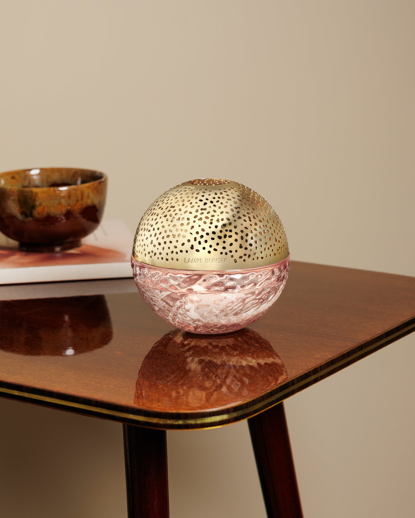 Nude Gravity Lamp Berger