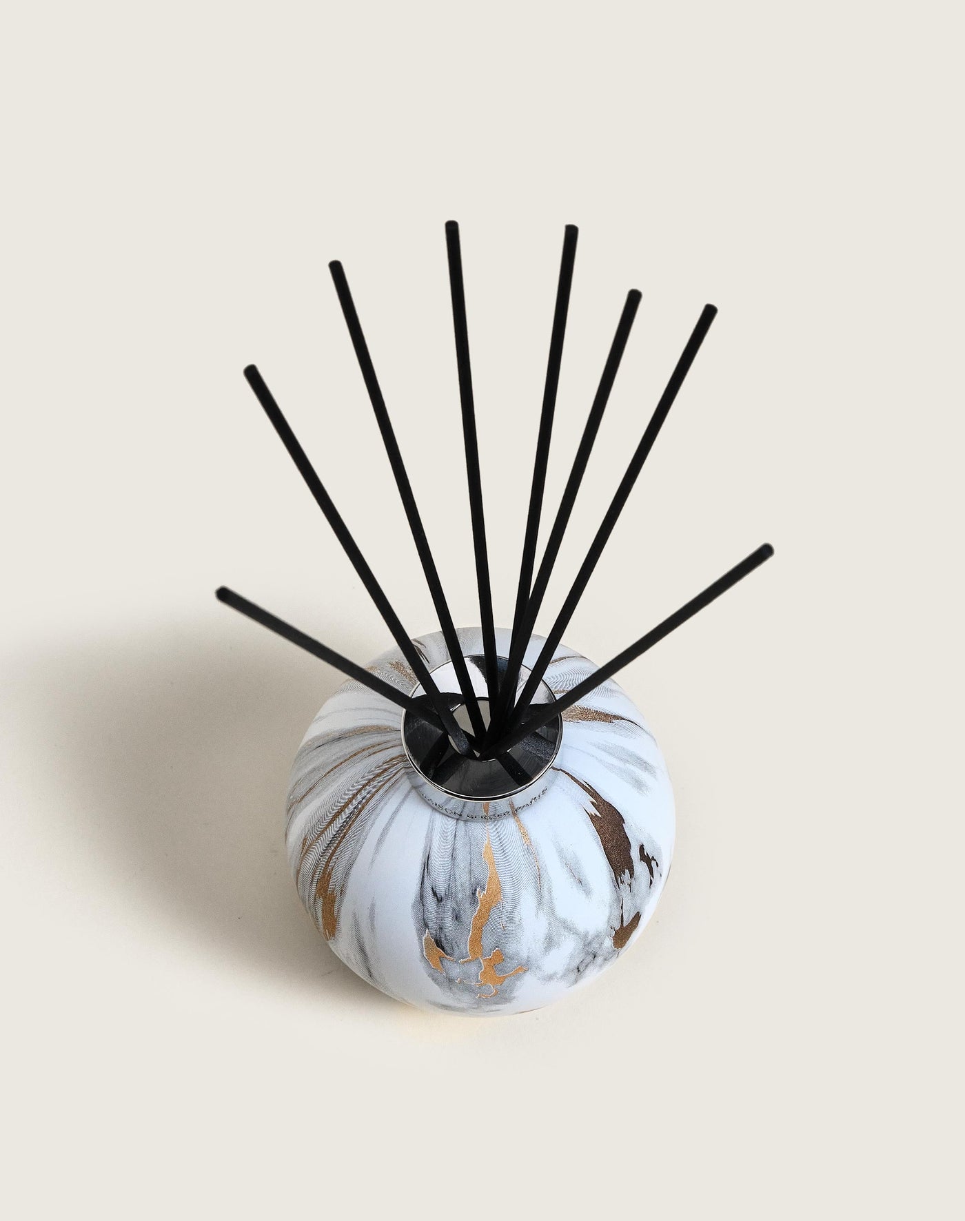 White Marbled Scented Bouquet