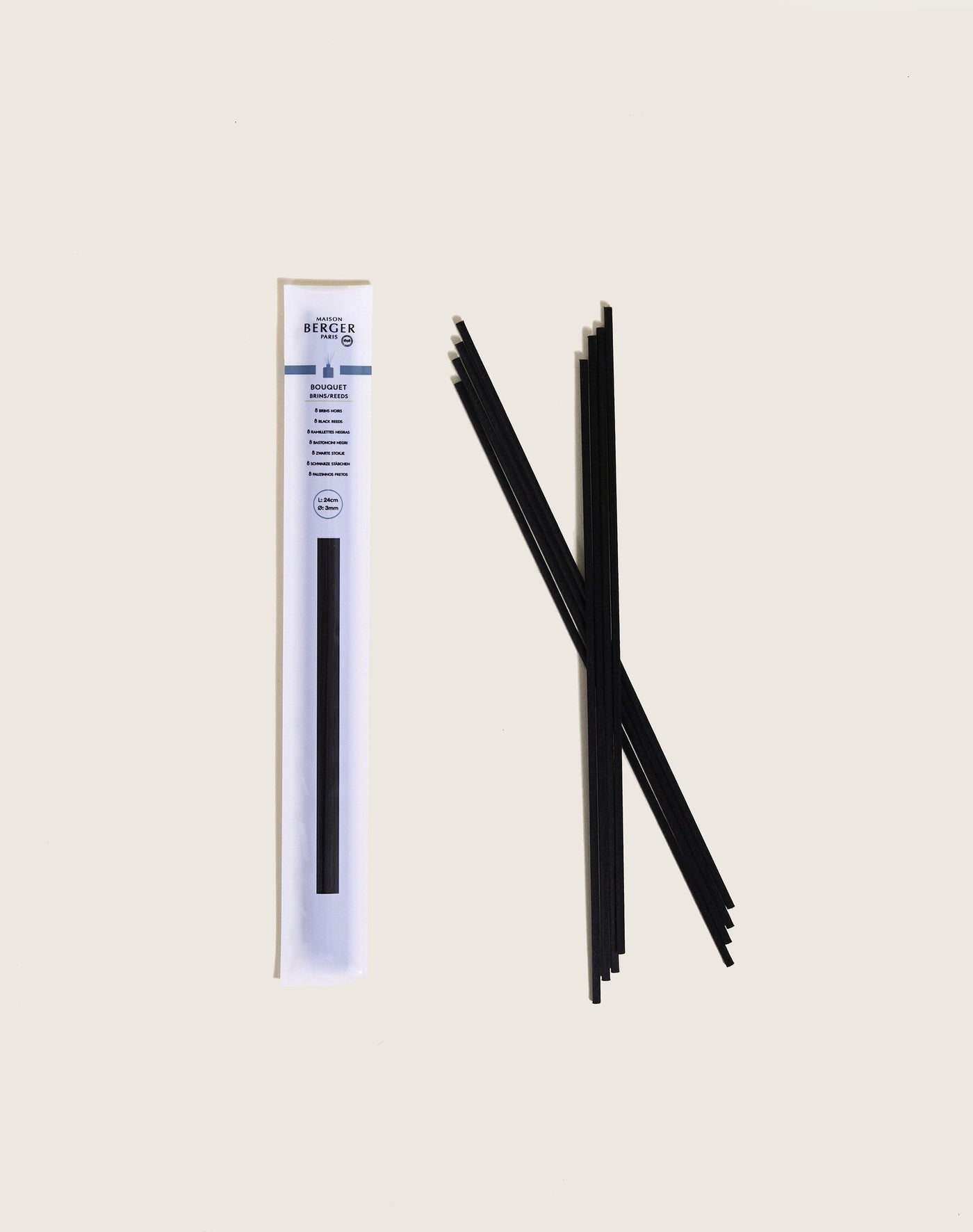 Pack of 8 synthetic black sticks 24cm