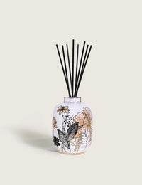 White Vegetal Porcelain Scented Bouquet