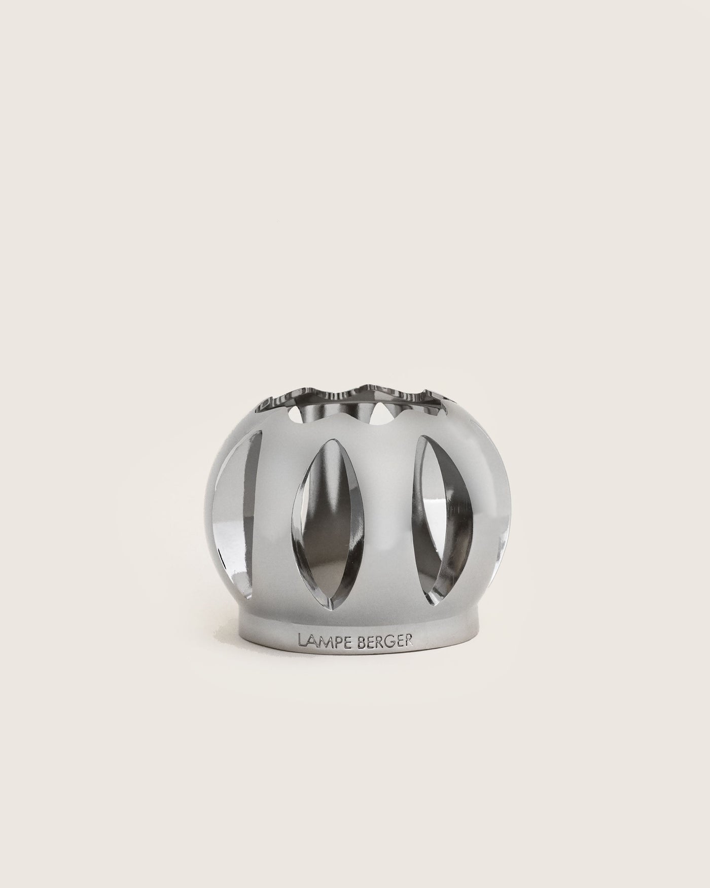 Shiny silver ball-shaped mounting