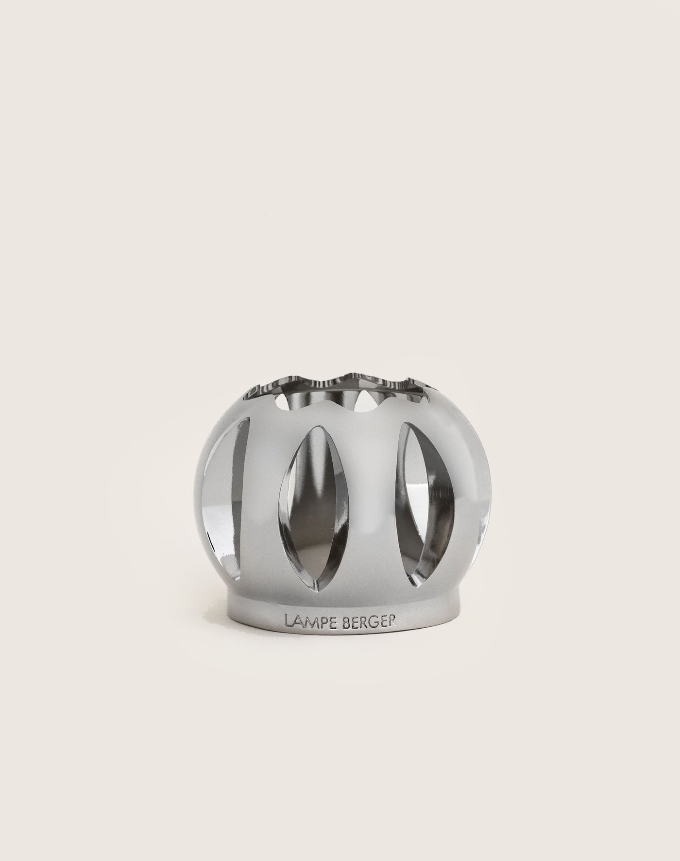 Shiny silver ball-shaped mounting