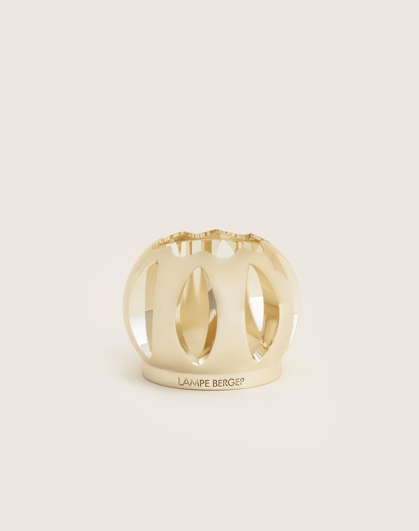 Gold ball-shaped mounting